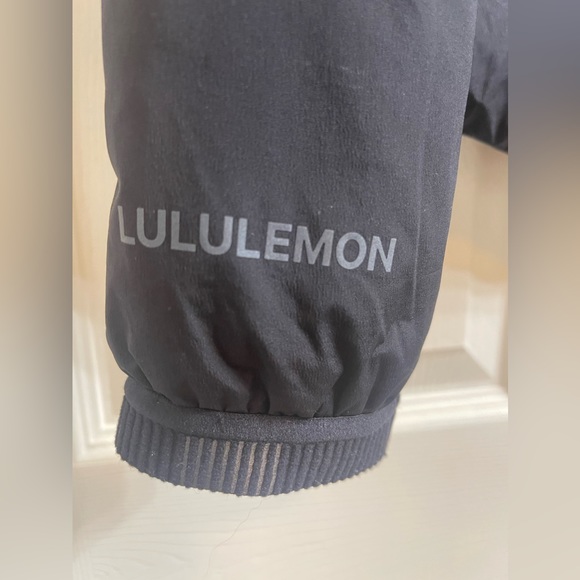 Lululemon Down For It All Jacket Black Wmn Size 2 - Picture 9 of 14